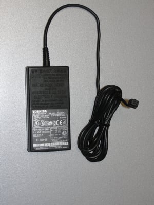 ADAPTATOR AC/DC PA2501U