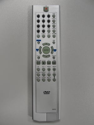 RC PV374A DVD