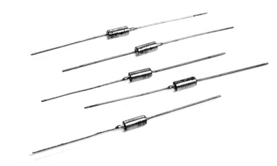 TANTAL 1.5UF/30V
