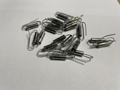 Кондензатор: танталов 10UF/20V TANTALUM K53-4