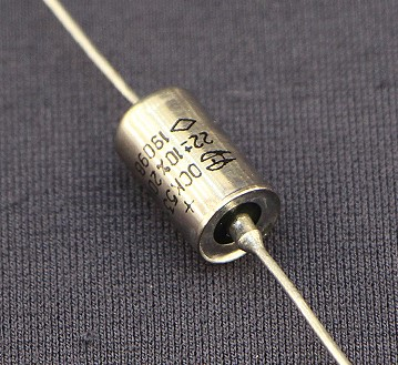 Condensator K53-1 22mkF 6V 20%