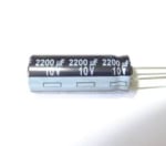 2200UF/10V  105\'C EKM